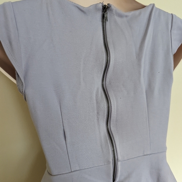 Alice + OLIVIA Lilac Victoria Peplum Dress 2 XS - Picture 6 of 12